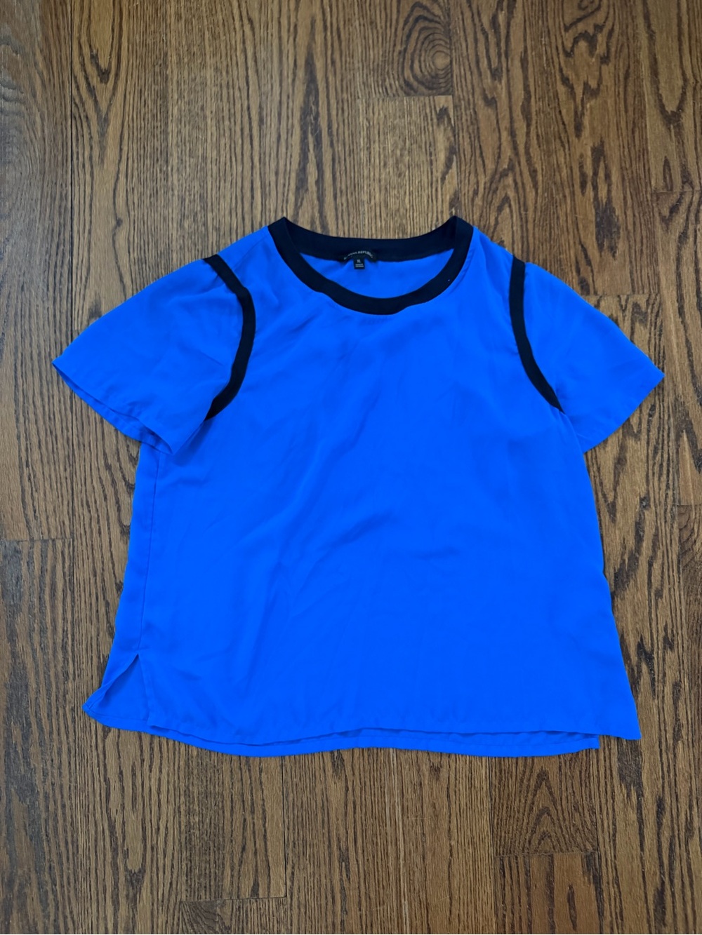 Banana Republic Bright Royal Blue Short Sleeve Top with Black Trim